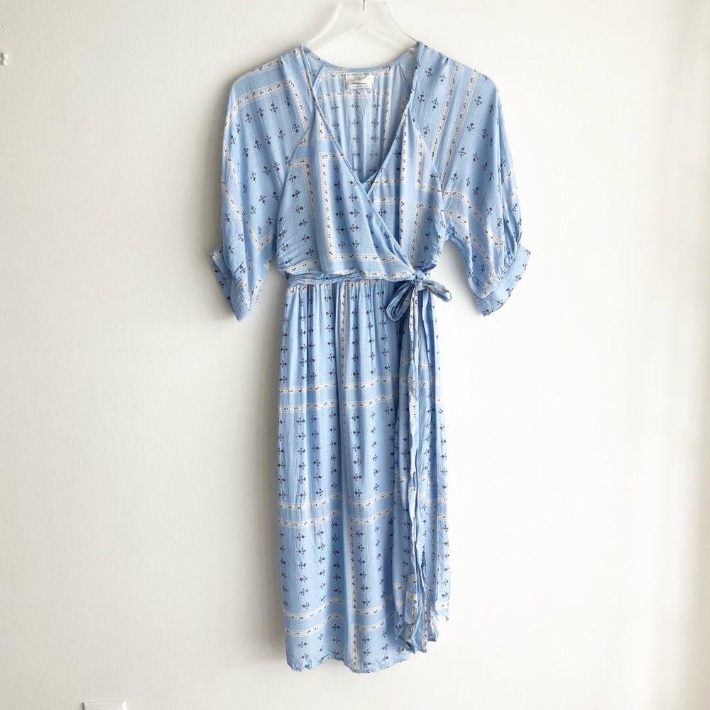 Urban Outfitters S Small Joey Surplice Faux Wrap Midi Dress Blue Floral Print